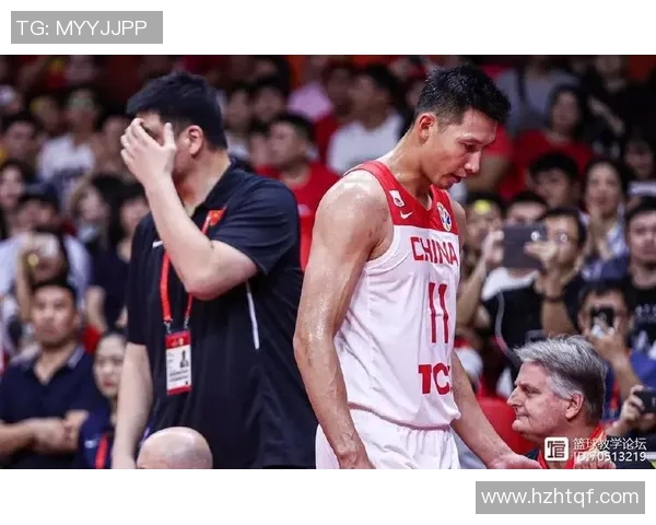 姚明输球后神情凝重瞬间引发球迷热议与反思
